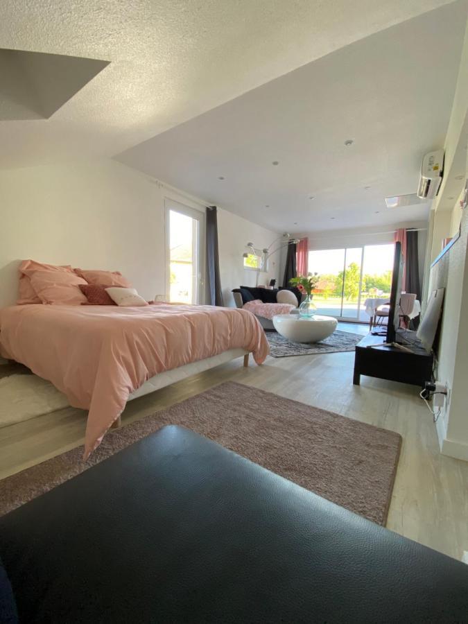 Agreable Chambre D'Hote Calme Avec Piscine Souvans Exteriör bild